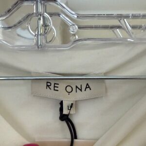 Re Ona Ivory top NWT